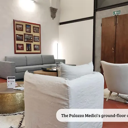 Apartment Raffaello With Fireplace In Oltrarno Florence